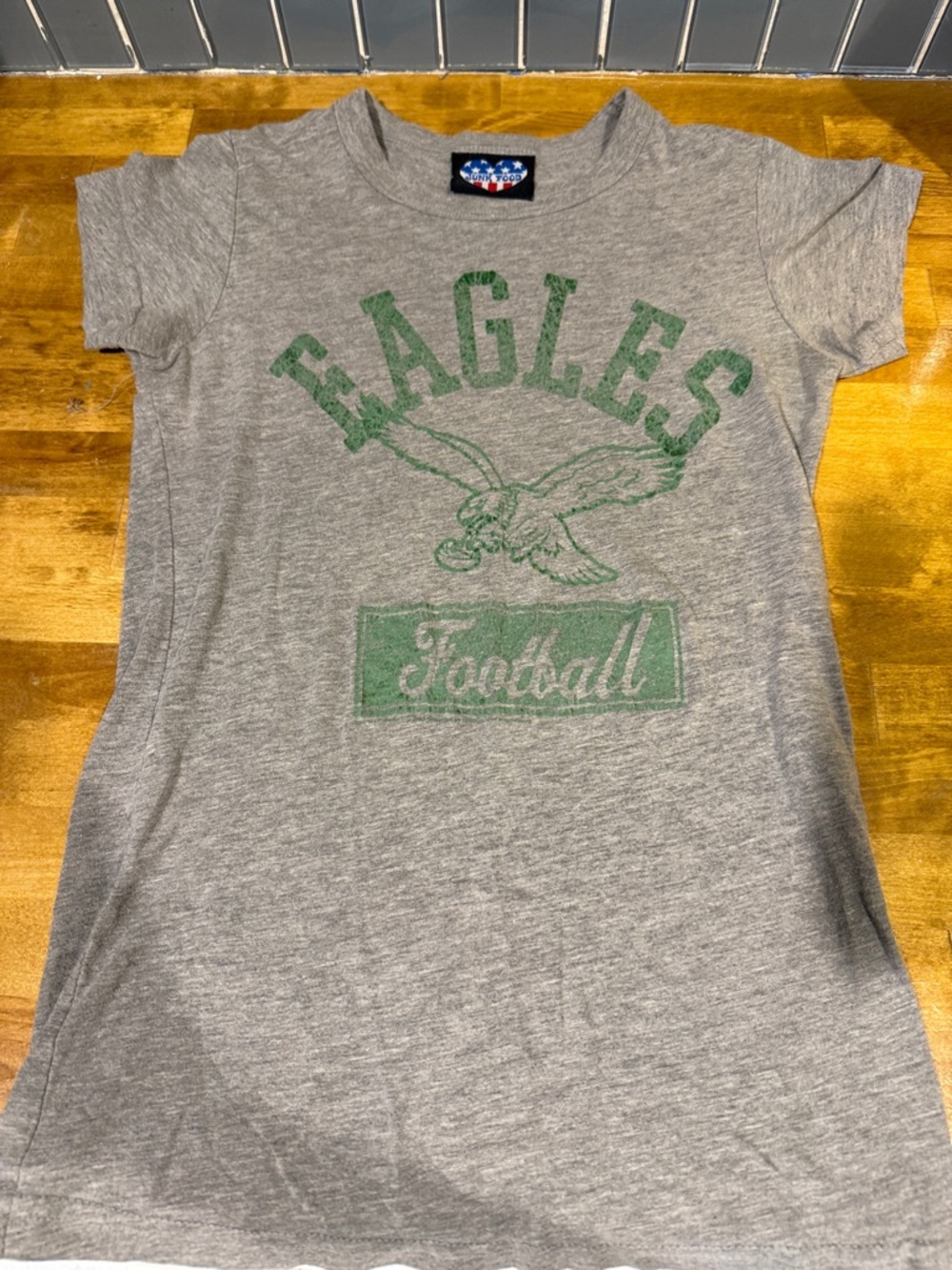 Women’s Eagles Football Graphic Tee - Gray & Green